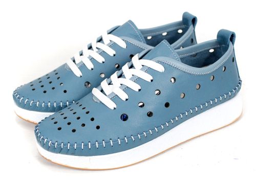 Elia Move – леки дамски летни обувки от естествена кожа с перфорация в дънково синьо