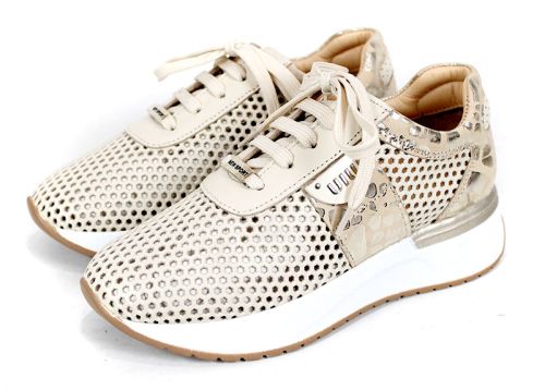 Soft Edge – дамски сникърси в бежово от естествена кожа с перфорация