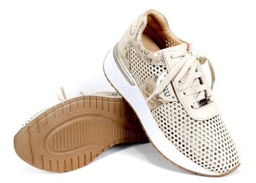 Бежови дамски сникърси Soft Edge с перфорирана естествена кожа и спортно ходило