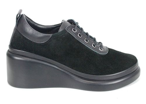 Linea Ease – дамски меки обувки от черен велур с клиновидна платформа