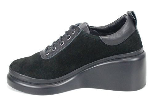 Linea Ease – дамски меки обувки от черен велур с клиновидна платформа