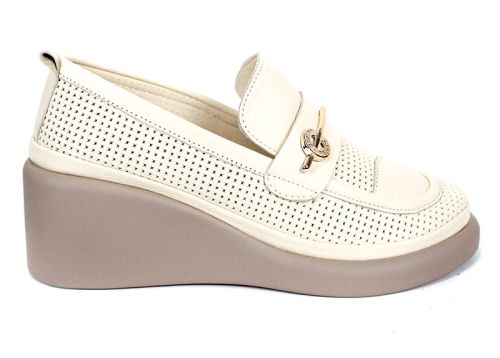 City Aura – дамски летни обувки от естествена кожа с перфорация и клин платформа