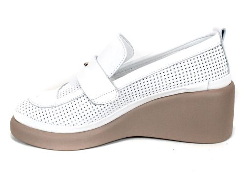 City Aura – дамски летни обувки от естествена кожа в бяло с клин платформа