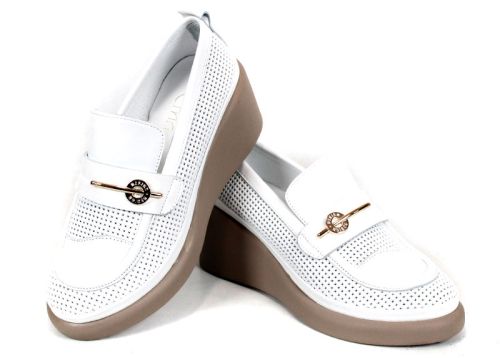 City Aura – дамски летни обувки от естествена кожа в бяло с клин платформа