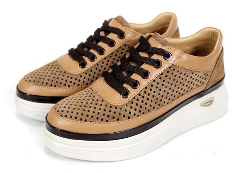 Bella Form – дамски летни обувки от естествен велур с перфорация в светло кафяво