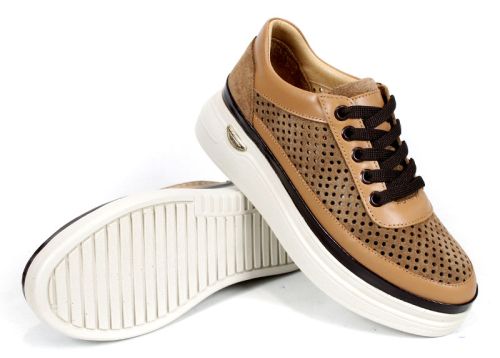 Дамски ежедневни обувки Bella Form със светло кафява кожа и платформа слонова кост