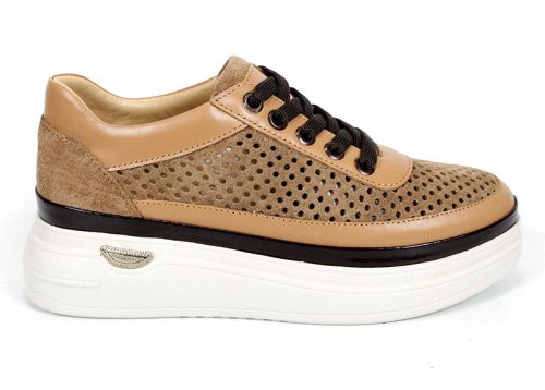 Bella Form – дамски летни обувки от естествен велур с перфорация в светло кафяво