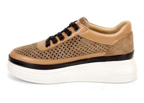 Bella Form – дамски летни обувки от естествен велур с перфорация в светло кафяво