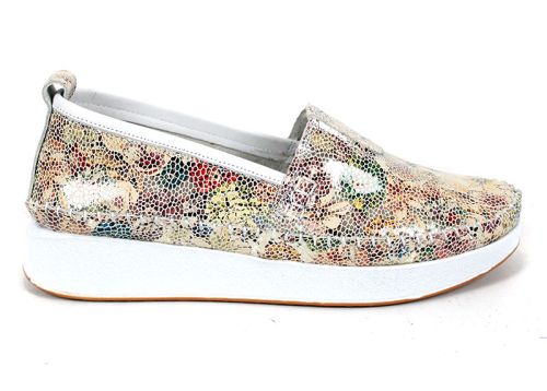 Mira Flow – дамски летни обувки от естествена кожа в бял флорален десен