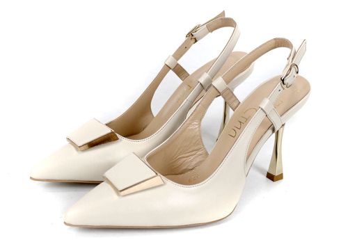 Velora Muse – дамски елегантни сандали със затворени пръсти от естествена кожа в цвят крем