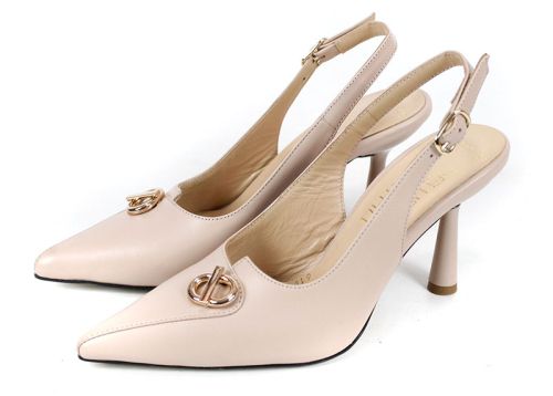 Sienna Flow – дамски елегантни сандали със затворени пръсти от естествена кожа в пудрено бежово 