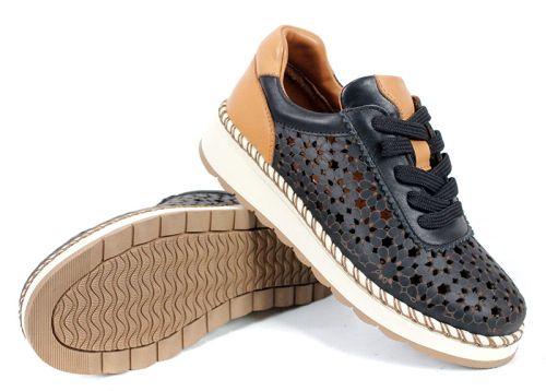 дамски обувки от естествена кожа Bellora Vita черни перфорирани с връзки