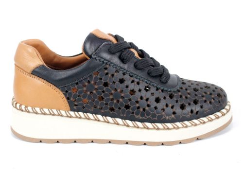 Bellora Vita – дамски летни обувки от естествена кожа с перфорация в черно