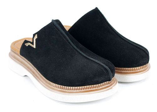 Дамско сабо Velvet Step – естествен велур и комфорт в черно