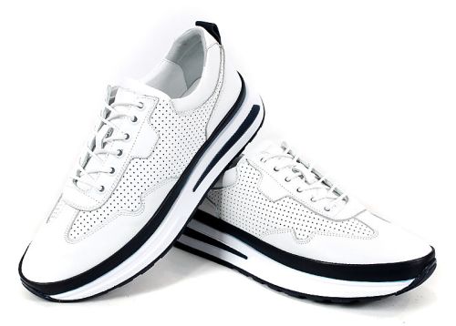 удобни мъжки обувки с перфорация от естествена кожа