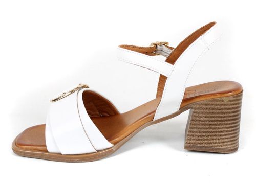 Silent Grace – бели дамски сандали на ток от естествена кожа