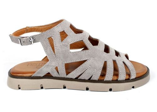 Soft Presence – дамски ежедневни сандали от естествен велур във визон с изрязана структура