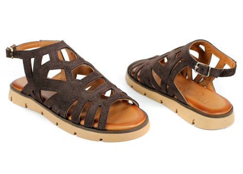 Soft Presence – дамски ниски сандали от естествен велур в тъмно кафяво с изчистен дизайн