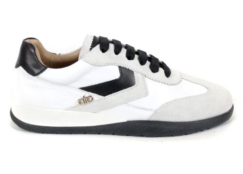 Lunara Belle – дамски ретро сникърси от естествена кожа и велур в бяло