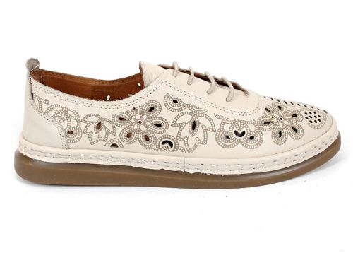 Летни обувки Nerisa Flow – дамски модел от естествена кожа в бежово с флорална перфорация