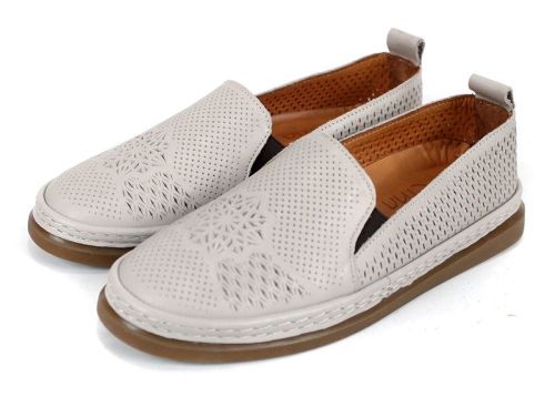 Летни обувки Selina Vanté – дамски модел от естествена кожа в сиво със ситна перфорация