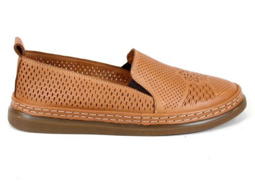 Летни обувки Selina Vanté – естествена кожа в светло кафяво със ситна перфорация