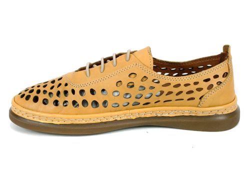 Летни обувки Soraya Lune – естествена кожа в жълто /горчица/ с едра перфорация