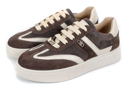 Dorelle Vita – дамски сникърси от естествен велур в тъмно кафяво с бежови акценти