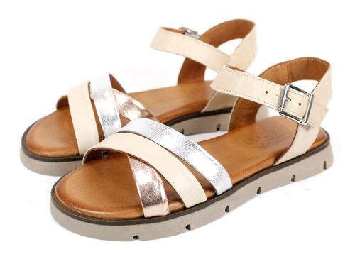 Clair Désir – елегантни дамски сандали в бежова гама с металик акценти