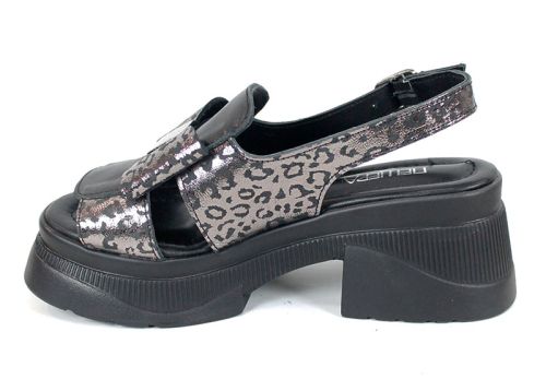 Дамски сандали от естествена кожа в черно и сребристо – модел NOVA