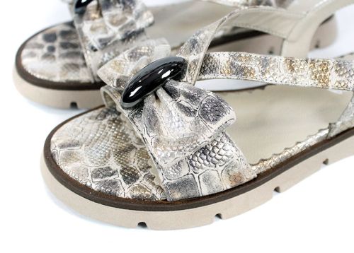 ниски сандали естествена кожа принт