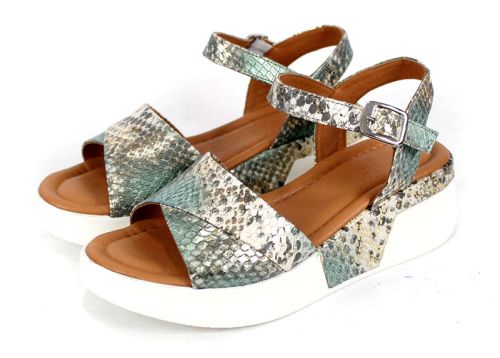 Стилни дамски сандали Delora Chic с модерен змийски десен в зелена гама