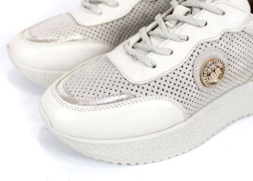 бежови дамски маратонки перфорация