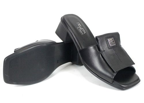 елегантни дамски чехли черно с нисък ток