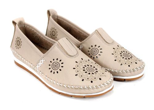 Rikel 65 – дамски летни обувки от естествена кожа в бежово