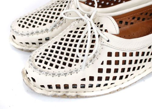 летни дамски обувки с перфорация