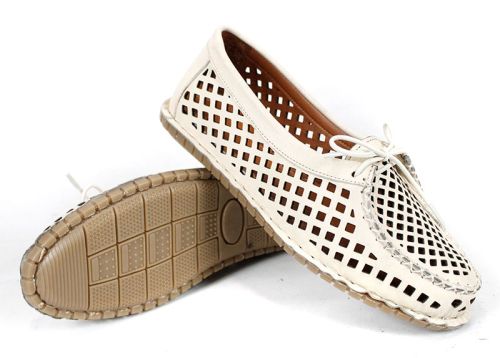 Летни мокасини Brisa Fina от естествена кожа с перфорация в бежово