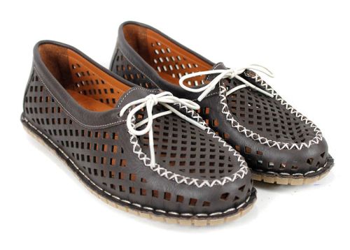 Дамски летни мокасини Brisa Fina от естествена кожа с перфорация в тъмно кафяво