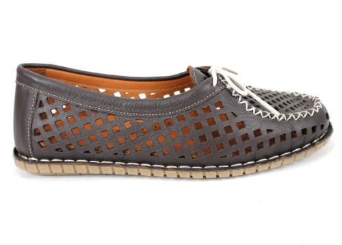 Дамски летни мокасини Brisa Fina от естествена кожа с перфорация в тъмно кафяво