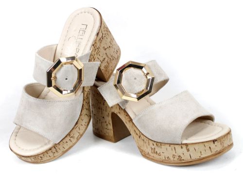 Selena Aria – дамски чехли на платформа от естествен велур в бежово