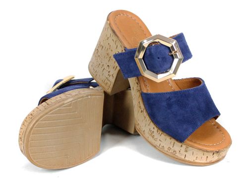 Selenа Aria – дамски чехли на платформа от естествен велур в синьо