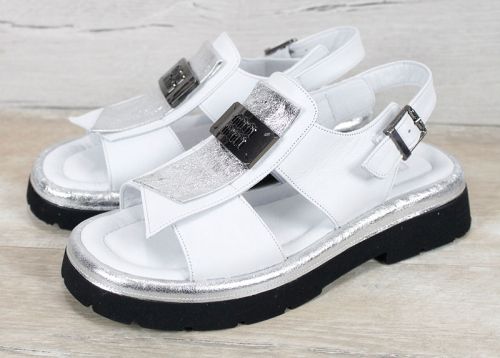 Sorella Vanta – дамски сандали от естествена кожа в бяло с масивно ходило