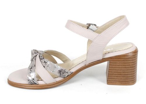 Елегантни дамски сандали Serina Voss в бледо лилаво с ток от естествена кожа