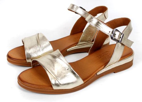 Nerelle Vita – дамски сандали на ниско ходило от естествена кожа в злато