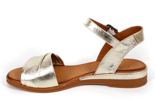 Nerelle Vita – дамски сандали на ниско ходило от естествена кожа в злато