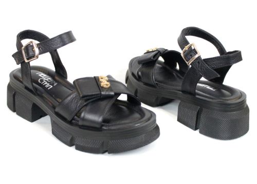 Lunara Mode – дамски сандали от естествена кожа в черно с масивно ходило и модерен акцент