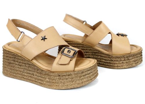 дамски сандали на платформа от естествена кожа в бежово