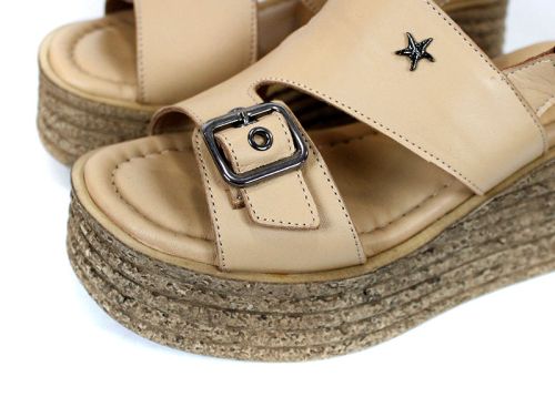 Elara Vance – дамски сандали на платформа от естествена кожа в бежово