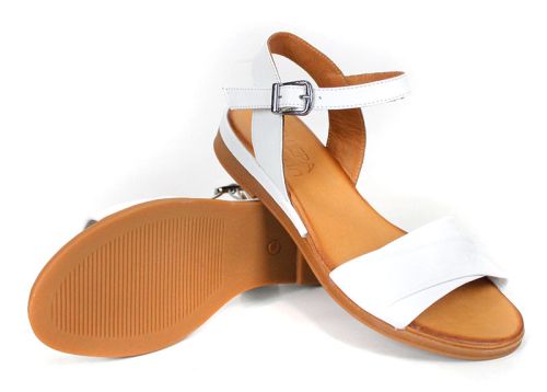 бели дамски сандали естествена кожа ежедневни