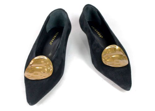 Women's Elegant Black Suede Shoes – Carlotta Ricci
